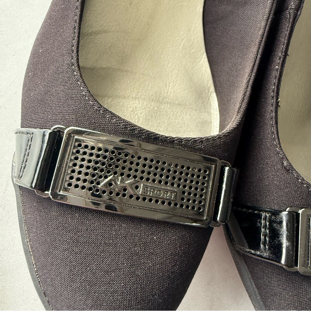 Anne Klein Sport Size 10 Black Slip on Wedge Shoes - Picture 2 of 6